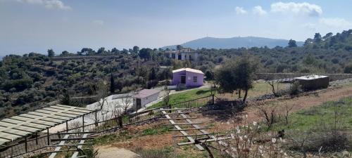 Suwailih Apartment | Offgrid Jerash-Ajlune MountainView Studio Shalea شاليه استوديو جبال جرش