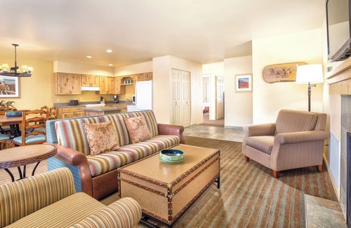 Klamath Falls Resort | OFFICIAL LISTING | Worldmark Running Y 2BR w/Balcony, Indoor Resort Pool & Golf
