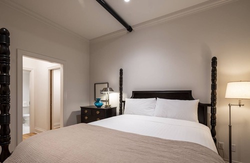 Brunswick Apartment | Oglethorpe Loft - Charming and warm