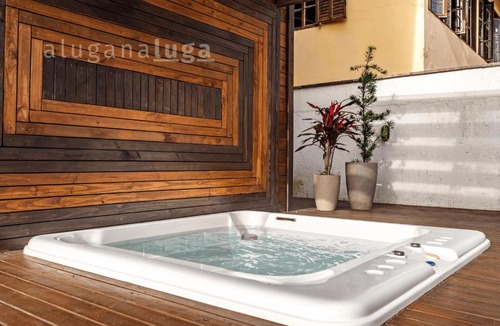 Vila Nova House | Ogram House - with Jacuzzi 3min to the Beach