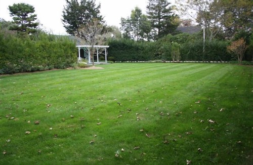East Hampton North House | Oh So Charming! 2 Bedroom Cottage in East Hampton Village.