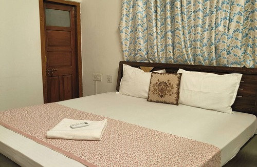 Bani Park Hotel | Ohh Hostler Jaipur