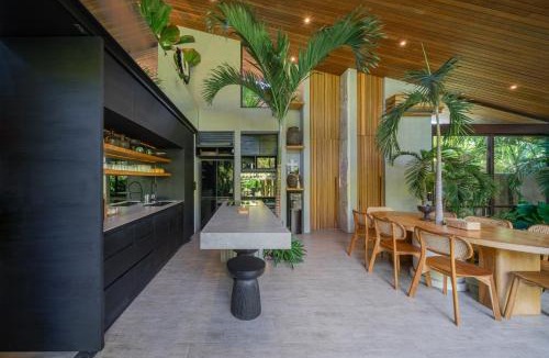 Munggu Villa | Ohlala - Luxury Tropical Escape in Pererenan