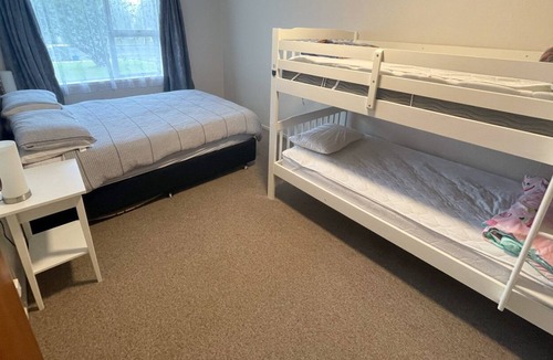 Ohope Apartment | Ohope beach unit. beach across road. 5 mins walk to shops, cafe, restaurant