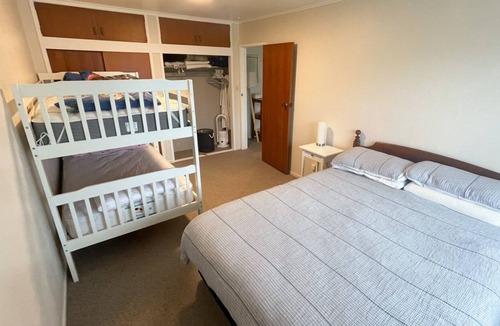 Ohope Apartment | Ohope beach unit. beach across road. 5 mins walk to shops, cafe, restaurant