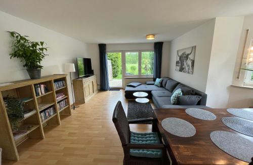 Michelfeld Apartment | OhPardon! MICHELFELD - Terrasse, Einzelbetten, Smart-TV