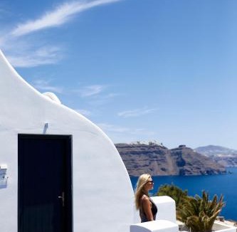 Finikia Hotel | Oia Suites