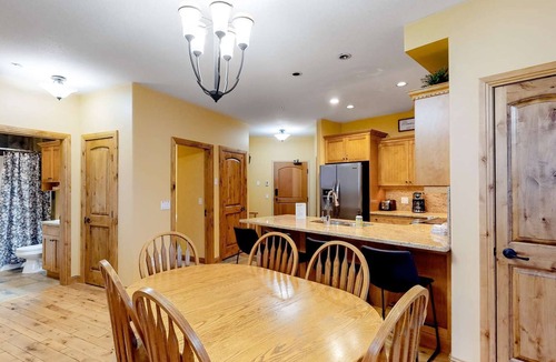Big White Ski Resort Condo | Okanagan - Aspens 4307