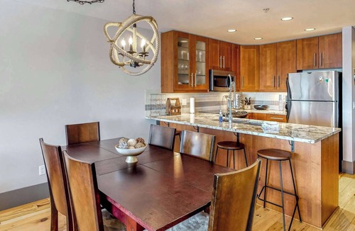 Big White Ski Resort Condo | Okanagan - Raven 104