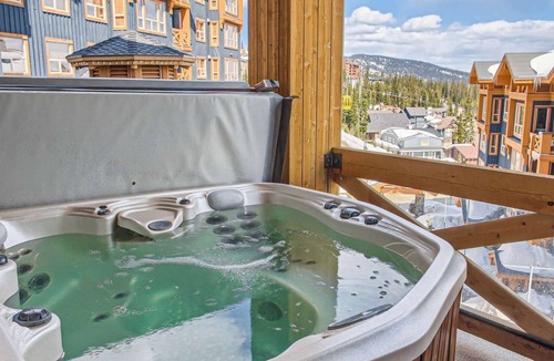 Big White Ski Resort Condo | Okanagan - Stonegate Resort B208