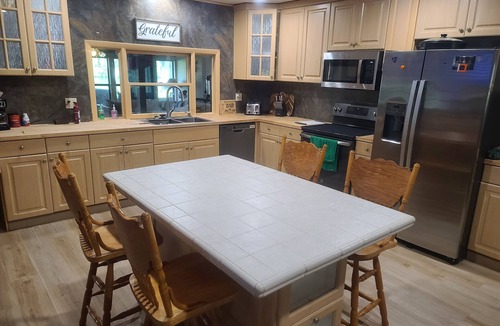 Taylor Creek House | "OKEETIME" fish golf 360 night up to 8 sleeps 16 pontoon xtra READ DETAILS ty