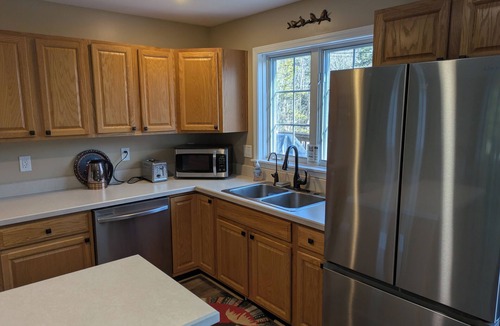 Ludlow House | Okemo mountain house with private hot tub