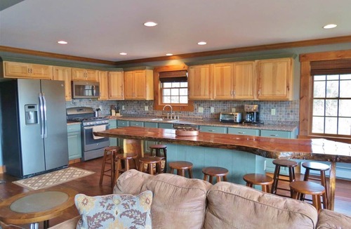 Proctorsville House | Okemo Mountain View Retreat