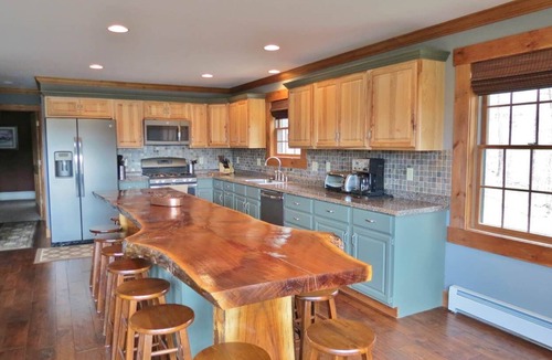 Proctorsville House | Okemo Mountain View Retreat