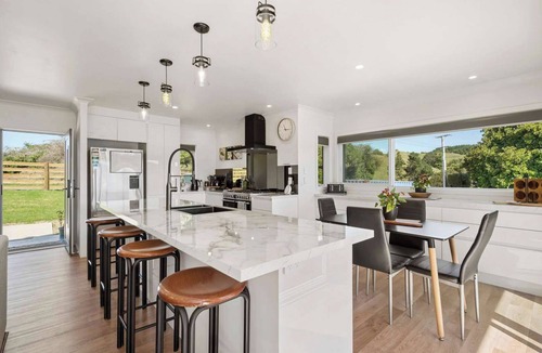 Okere Falls House | Okere Waterfront - Relax & Unwind at Lake Rotoiti