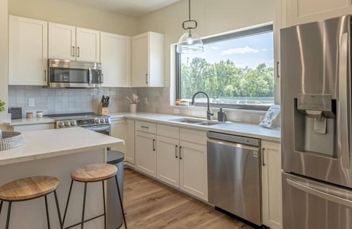 Arnolds Park House | Okoboji Lakeside Retreat In Arnolds Park
