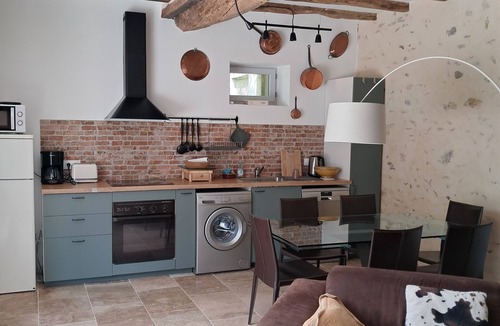 Colombiers Cottage | Old barn converted into a loft