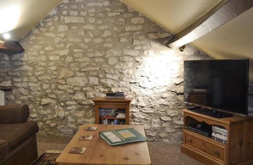 Lockton House | Old Barn Cottage