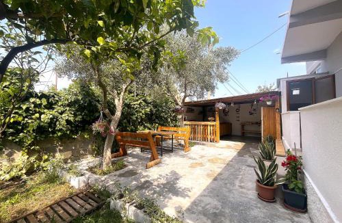 Vlore Hostel | Old Beach Vlora Hostel