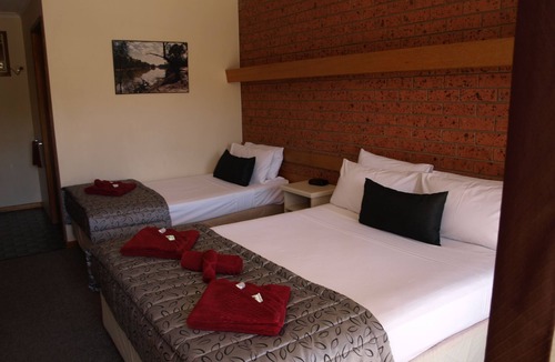 Echuca Hotel | Old Coach Motor Inn Echuca