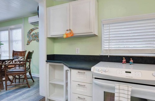 Bayport House | Old Florida Hideaway - 2 homes, 1 property. Steps to sunrise, sunset, & fishing