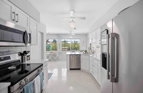 Englewood House | Old Florida Waterfront Retreat