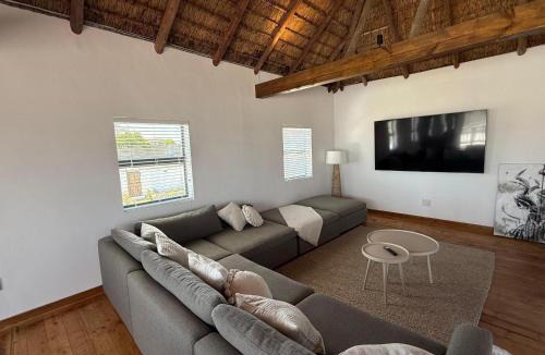 Gansbaai Villa | Old Harbour Place