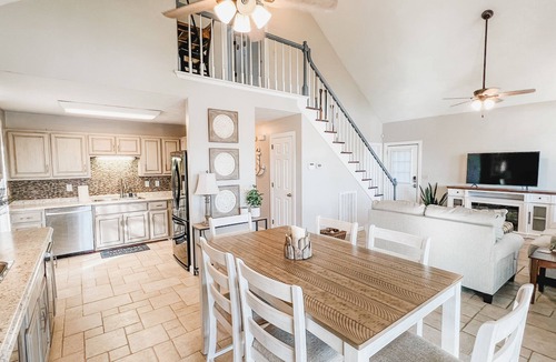 Lebanon House | Old Hickory Hideaway Lakehouse in Lebanon, TN