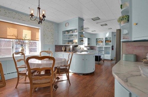 Olean Bed & Breakfast | Old Library Inn - J.R.R. Tolkien Room