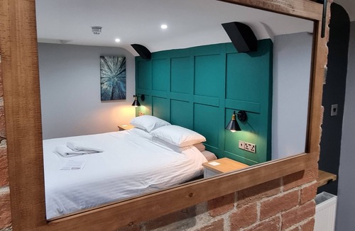 Cross Bed & Breakfast | Old Manor House B&B