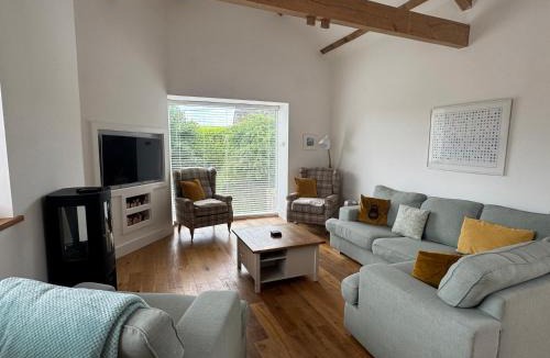 Saltash House | Old Orchard Barn