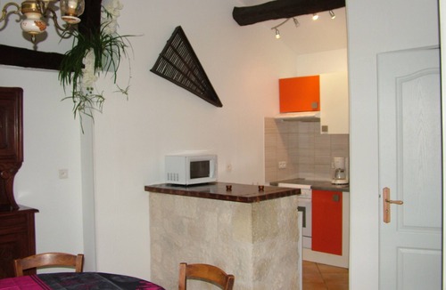 Clairac Cottage | Old plum oven, single storey, independent, 1 bedroom, enclosed garden