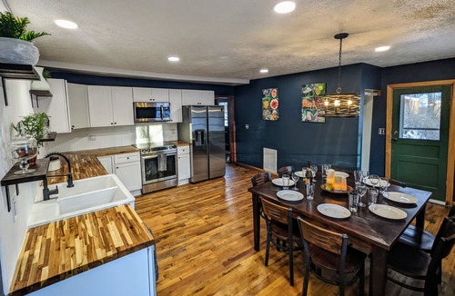 Red Creek House | Old Post Office - Fam/Pet/EV Friendly in wild and wonderful Canaan Valley, WV!