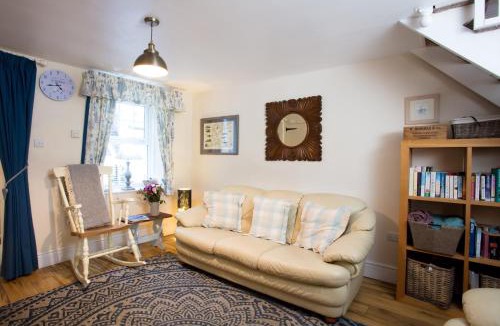 Amlwch House | Old Post Office