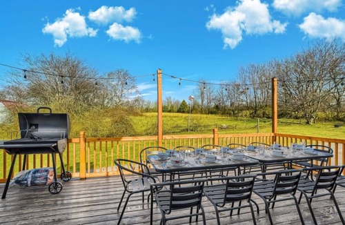 Franklin House | Old Rustic Farmhouse | Game Rm, Fire Pit, BBQ!