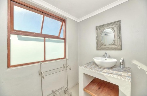 Cape Agulhas House | Old Sam's Cottage