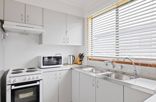 Coronet Bay House | Old Sea Dog's Retreat