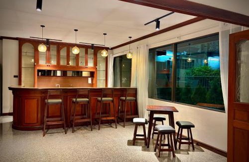 Wang Burapha Phirom Hostel | OLD SOUL Hostel