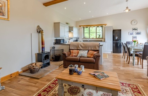Upton Cheyney House | Old Stables - sleeps 5 guests in 3 bedrooms