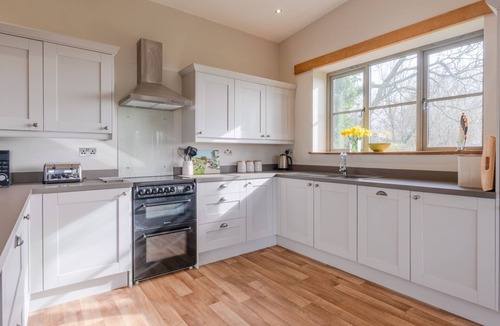 Upton Cheyney House | Old Stables - sleeps 5 guests in 3 bedrooms