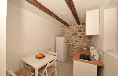 Muo Villa | Old stone house Danka