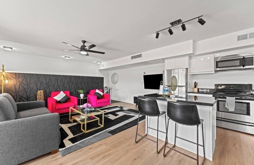 Brown and Stetson Business Condo | Old Town Chic, a stylish condo in the best location