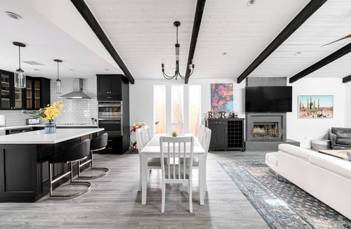 South Scottsdale House | Old Town Corazon by LuxeKey | Walk Anywhere in Old Town w/Billiards, Games & Pool