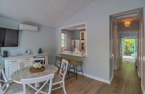 Downtown Cottage | Old Town cottage