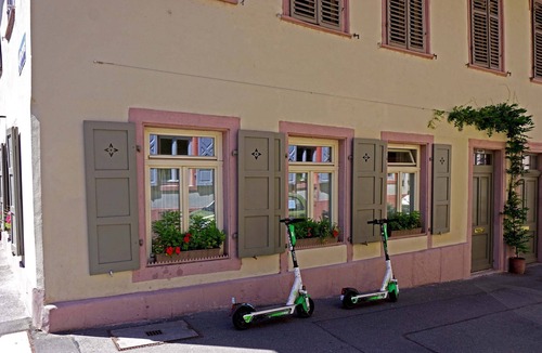 Heidelberg City Centre Apartment | Old town legend - studio for 2-3 people between market square and castle.