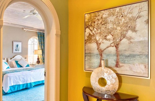 Holder's Hill Apartment | Old Trees 204 by Fantasia Villas