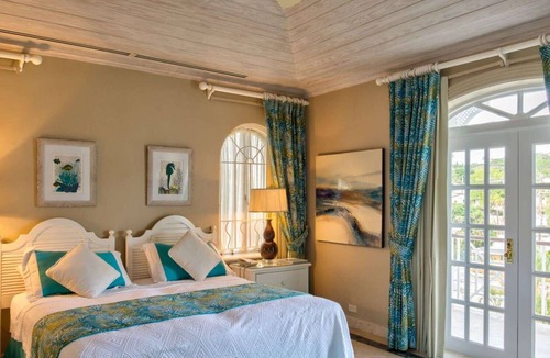 Holder's Hill Apartment | Old Trees 204 by Fantasia Villas
