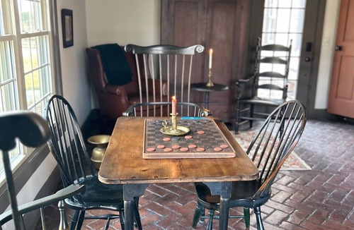 Waukesha Bed & Breakfast | Olde Homestead Cottage