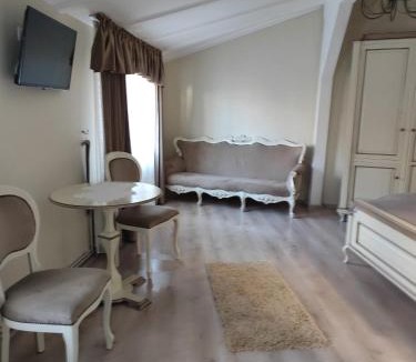 Historic Center House | Oldtownvilla studio central