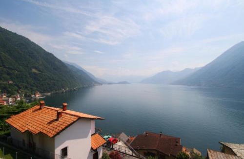 Argegno Apartment | Oleandri Dream